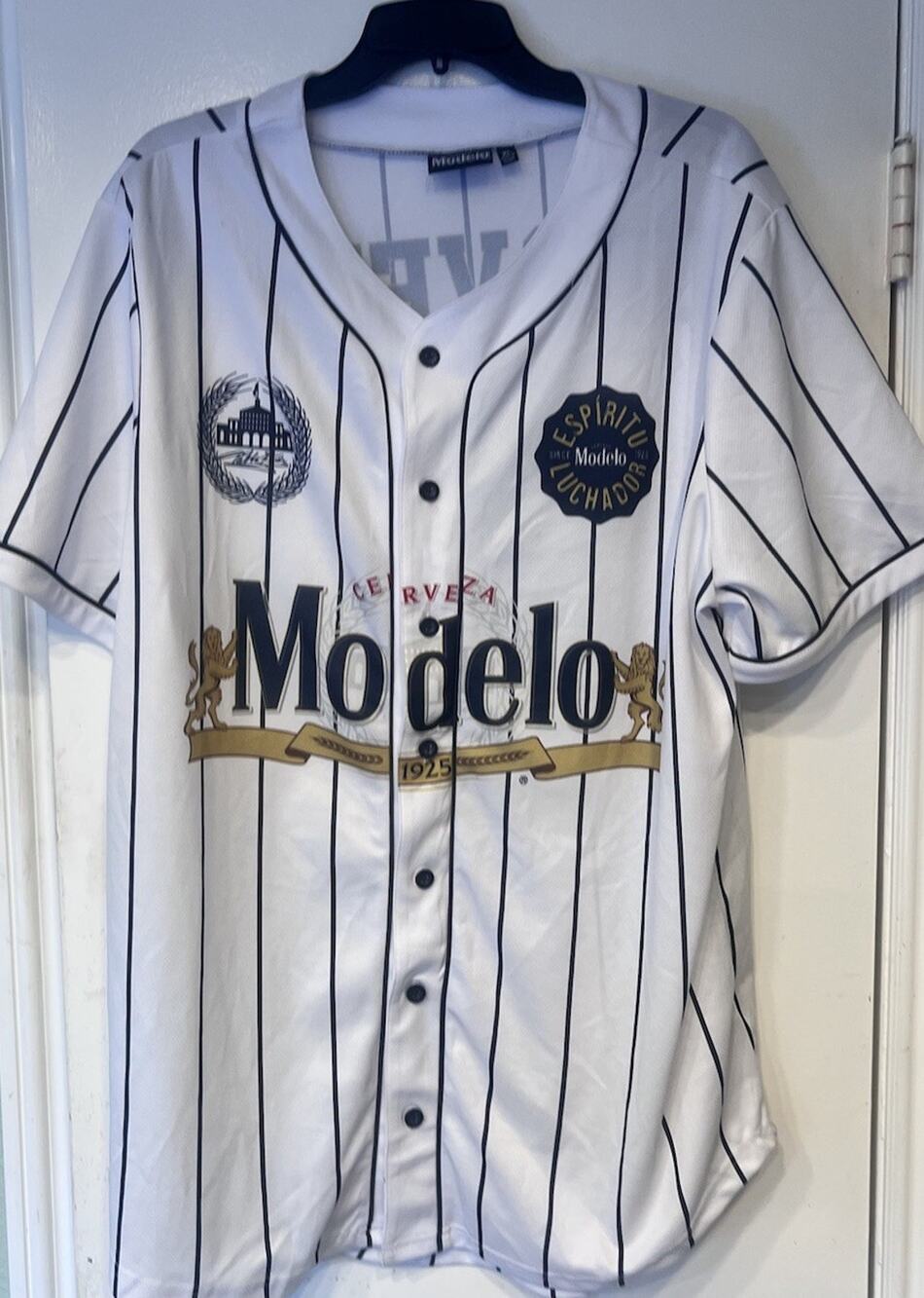 Cerveza Modelo Beer Baseball Jersey Men's Pinstripe Short Sleeve Size XL